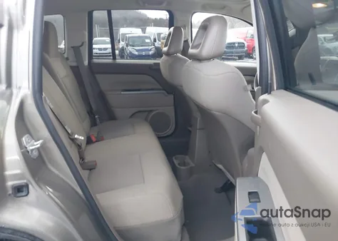 2007 Jeep Compass Sport z USA, uszkodzony, nr VIN 1J8FF47W17D293574